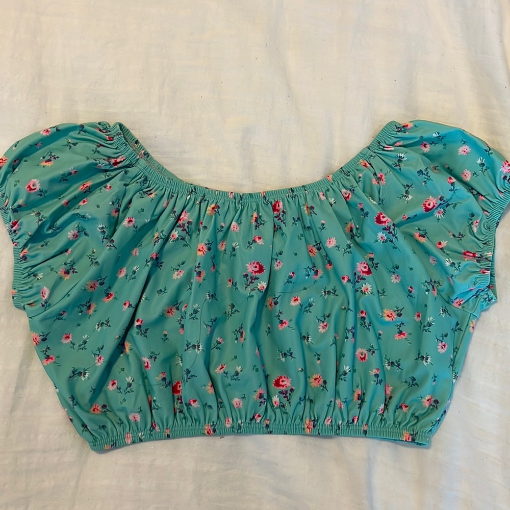5 for $20 Like New Sale 💕 Gap Swim Top Girls Size L